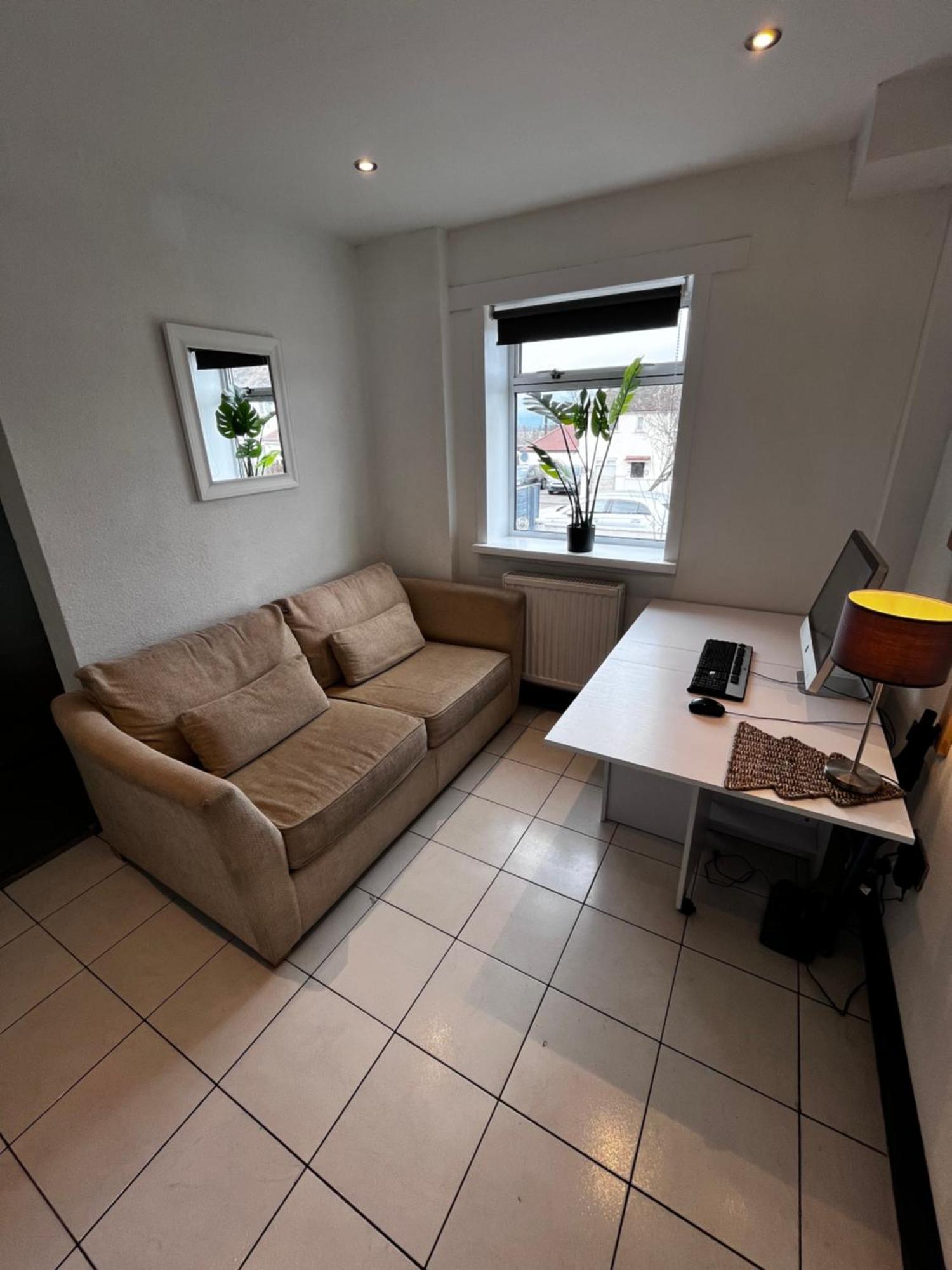 Dreghorn House 4 Bedrooms 3 Toilets 3 Reception Free Parking 233 Mbp Wifi Edinburg Exteriör bild